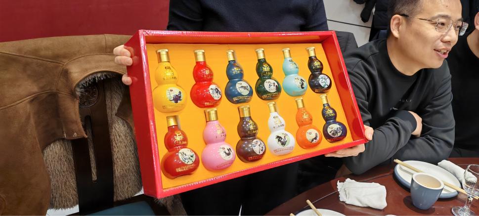 Zemeijia da la bienvenida al Año del Caballo con una celebración anual del equipo